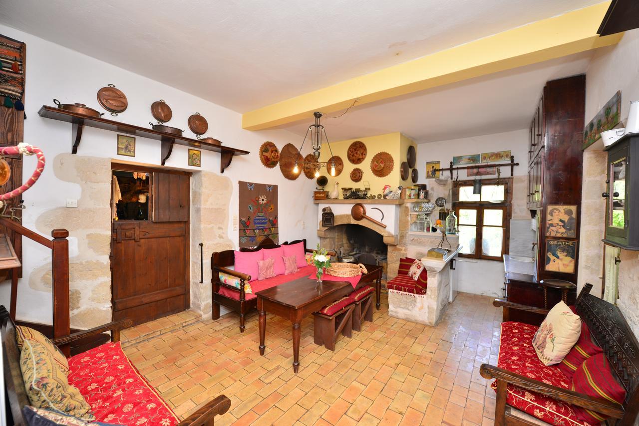 Apartament Viglatoras Sárkhos Zewnętrze zdjęcie