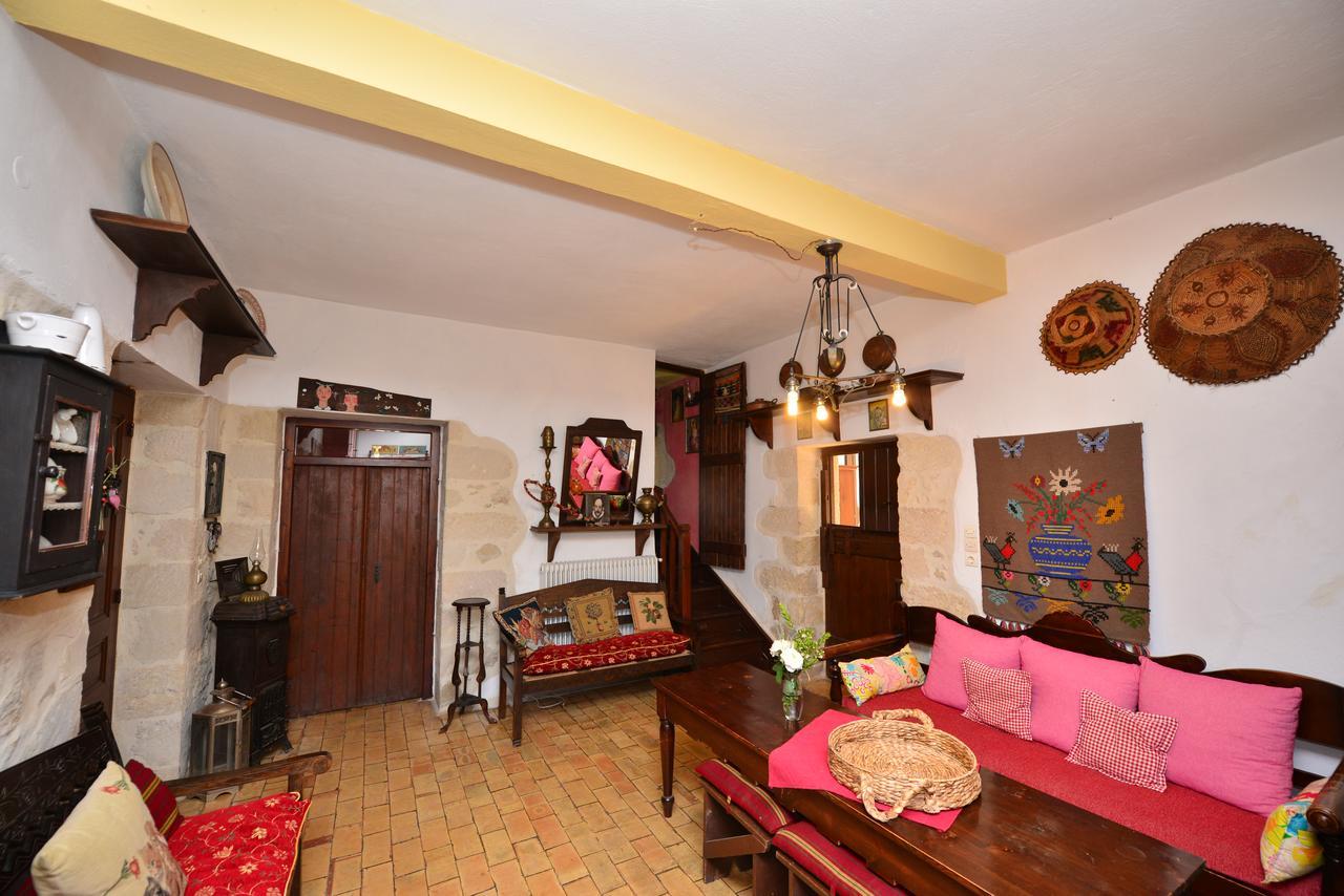 Apartament Viglatoras Sárkhos Zewnętrze zdjęcie